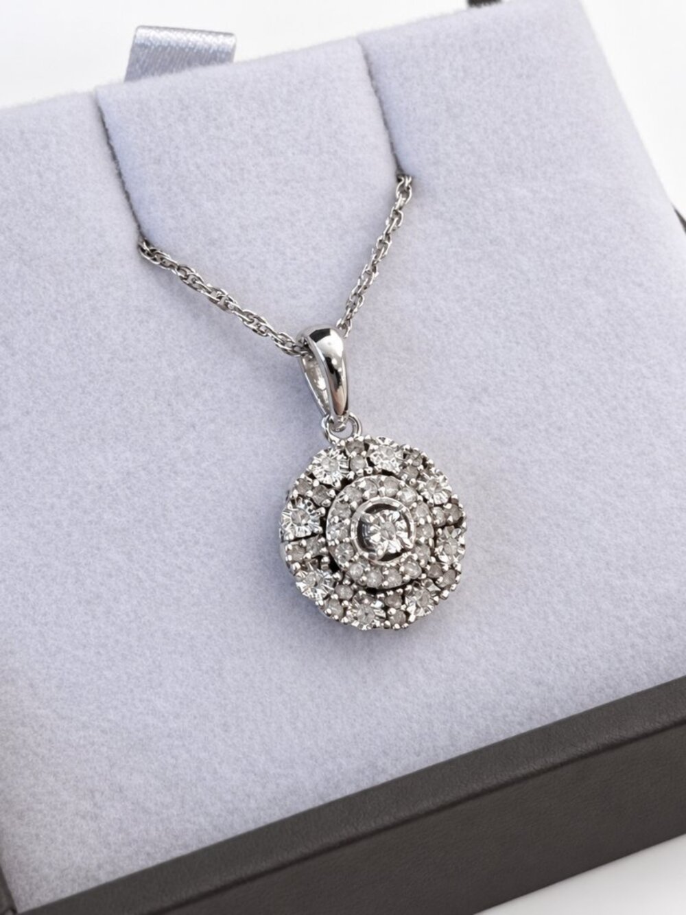EFFY 1/8 CTW Diamond Disc Halo Pendant Necklace Sterling Silver New in Box